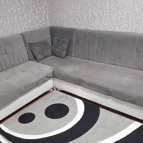 Диван угловой