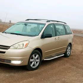 Toyota Sienna 2004