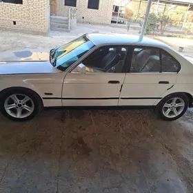 BMW 525 1989