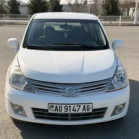 Nissan Versa 2010