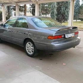 Toyota Camry 1999