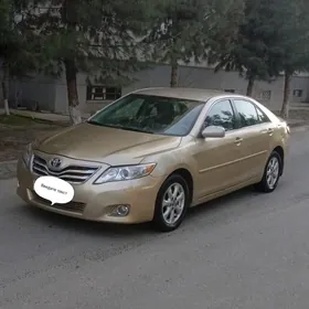 Toyota Camry 2011