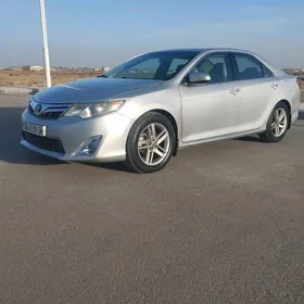 Toyota Camry 2013