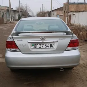 Toyota Camry 2004