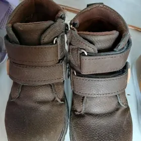 ботинки детские,шлёпки, кеты,