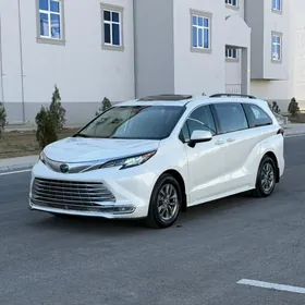 Toyota Sienna 2021