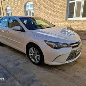 Toyota Camry 2017