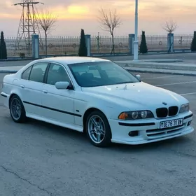 BMW E39 2000