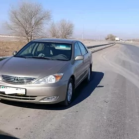 Toyota Camry 2004