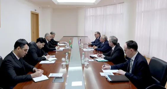 Aşgabatda türkmen-rus syýasy geňeşmeleri geçirildi