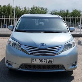 Toyota Sienna 2016