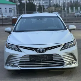 Toyota Camry 2023
