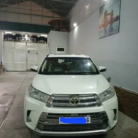 Toyota Highlander 2017