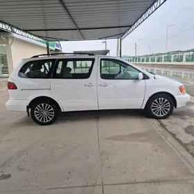 Toyota Sienna 2000