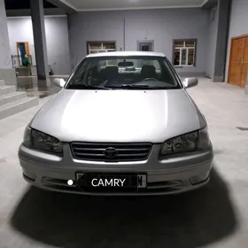 Toyota Camry 2000