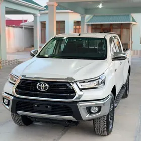 Toyota Hilux 2025