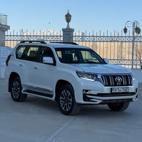 Toyota Land Cruiser Prado 2011