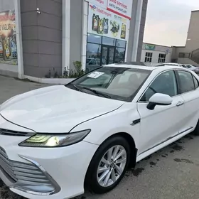Toyota Camry 2023