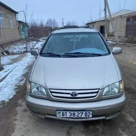 Toyota Sienna 2001