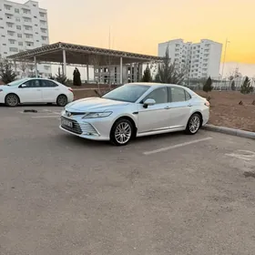 Toyota Camry 2024