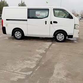 Nissan Urvan 2019