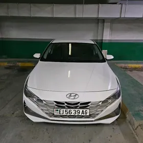 Hyundai Elantra 2021