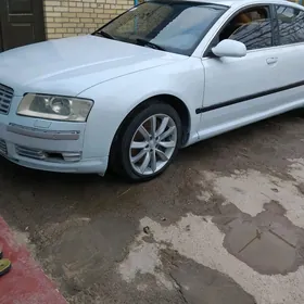 Audi A8 2005