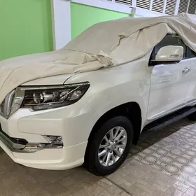 Toyota Land Cruiser Prado 2023