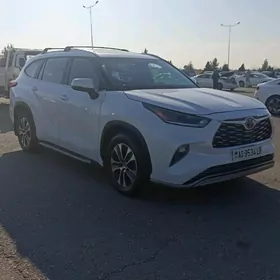 Toyota Highlander 2022