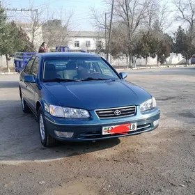 Toyota Camry 2001