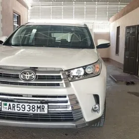 Toyota Highlander 2019