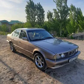 BMW 525 1989