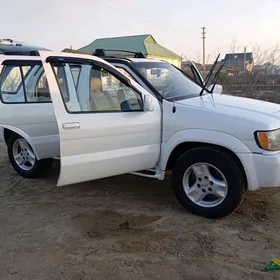 Nissan Pathfinder 2001