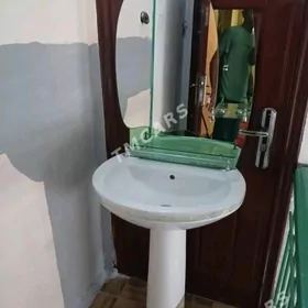 раковина и зеркола