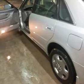 Toyota Avalon 2001