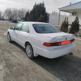 Toyota Camry 2000