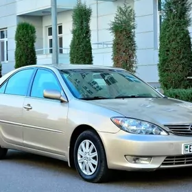 Toyota Camry 2004