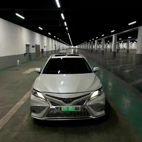 Toyota Camry 2020