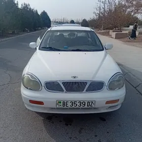 Daewoo Leganza 1998
