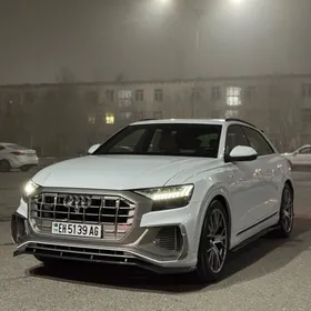 Audi RS Q8 2020