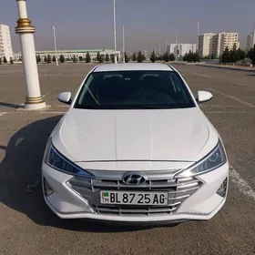 Hyundai Elantra 2020