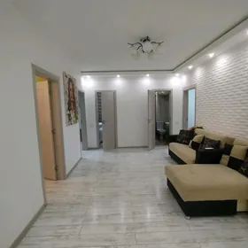 Срочно Мир 4  9/6 эт 4 ком