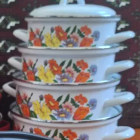 Kastrýul,  кастрюли