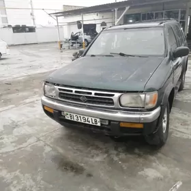 Nissan Pathfinder 1997