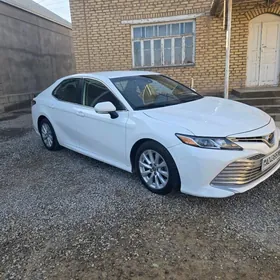 Toyota Camry 2020