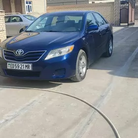Toyota Camry 2010