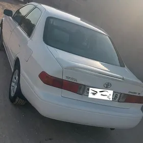 Toyota Camry 2000