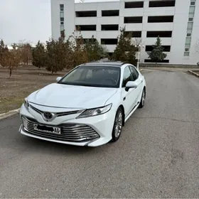 Toyota Camry 2018