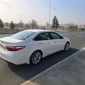 Toyota Camry 2015