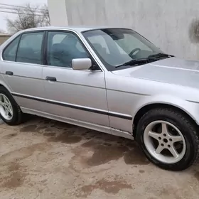 BMW 525 1990